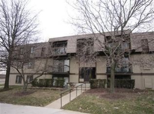 9751 Sunrise Blvd UNIT M7, North Royalton, OH