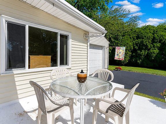 5th image of 2168 Shrewsbury Rd