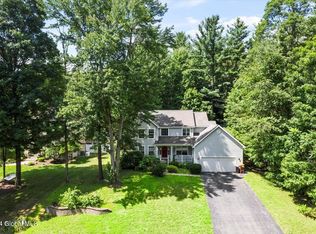 14 Moonglow Rd, Gansevoort, NY 12831