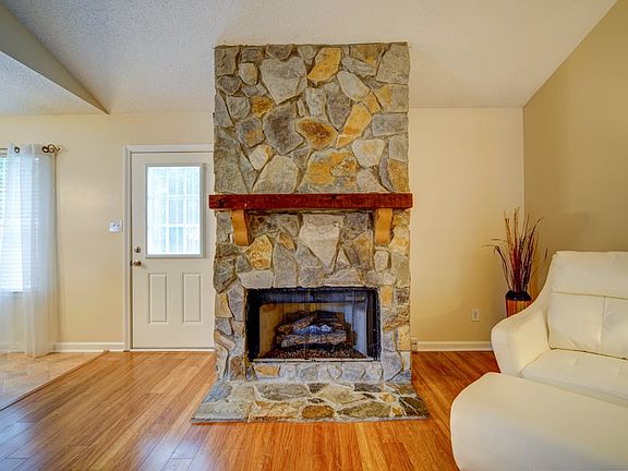 4th image of 117 Riverrun Dr