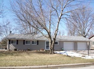 203 E 28th St S, Newton, IA