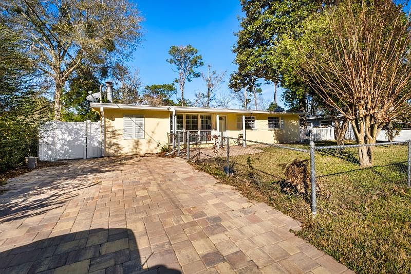 1st image of 3023 Lorman Dr