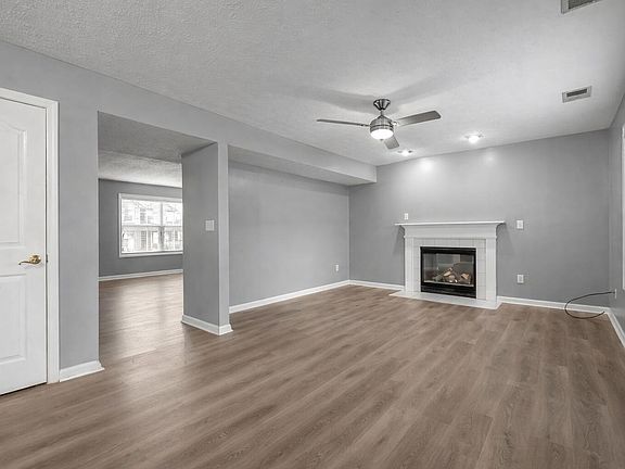 2nd image of 1117 Rolfe Ln