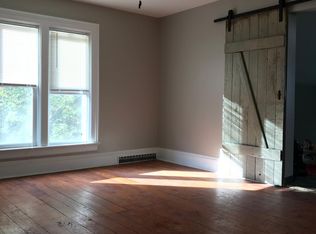 602 Oak St #1, Rockford, IL 61104