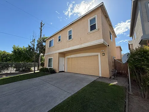 324 Olive Way Photo 1