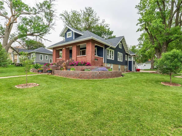 217 E 2nd St, Kingsley, IA 51028