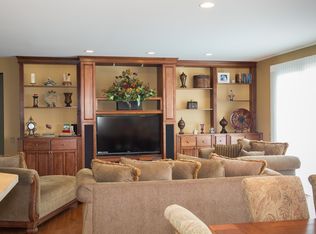 12244 Arlington Dr, Huntley, IL 60142