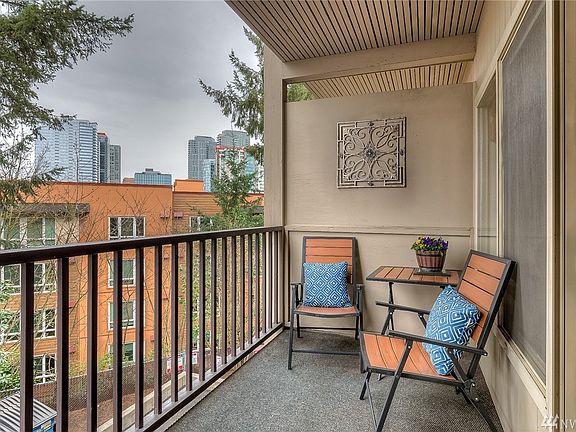 4th image of 130 105th Ave SE APT 211