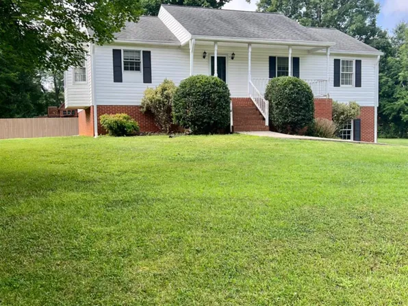 202 Sugar Mill Dr, Amherst, VA 24521