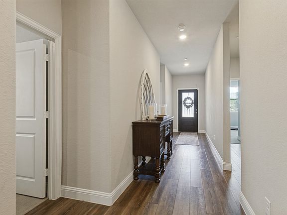 2nd image of 112 Monarch Way
