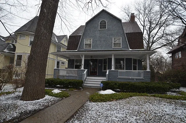 910 Lake Ave photo 1