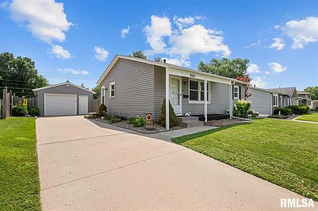 4 bed, 1475 sqft, $2,100 — Photo 2