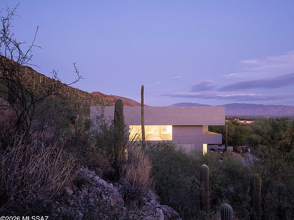 3rd image of 6512 N Ventana Canyon Dr