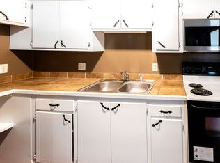 Campus Village Apartment Homes, Hattiesburg, MS 39401