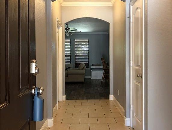 5th image of 206 Commonwealth Cir