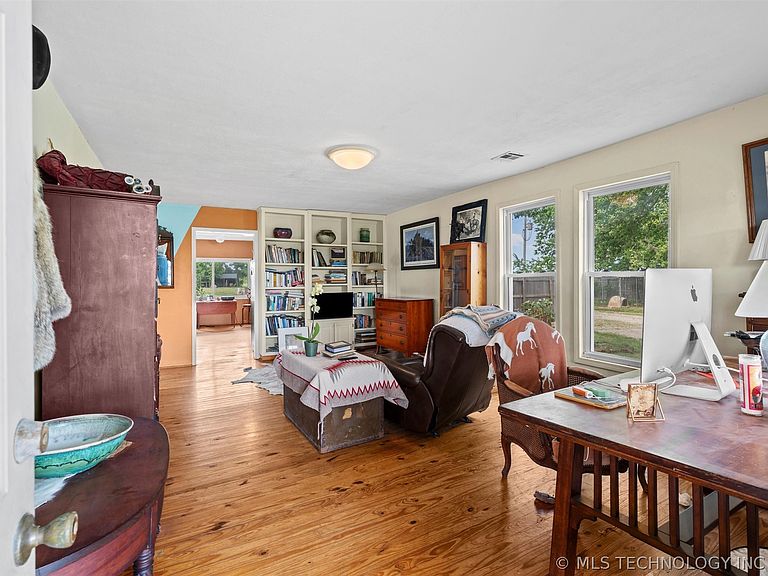 Listing photo 4