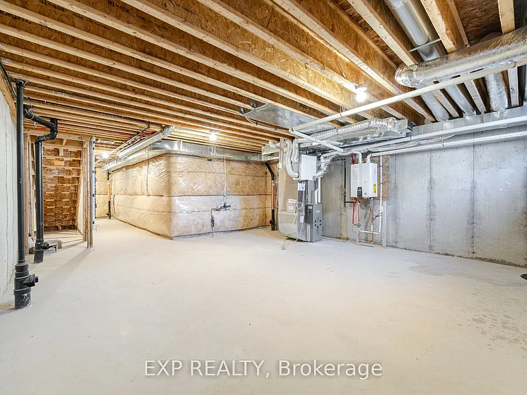 70 Baker St — Photo 35