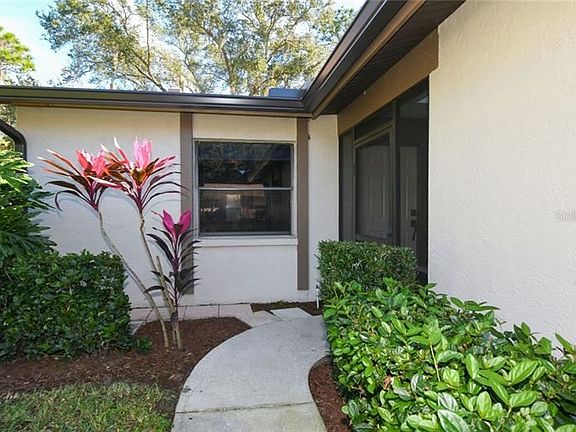 2nd image of 611 Oak Hill Cir #30