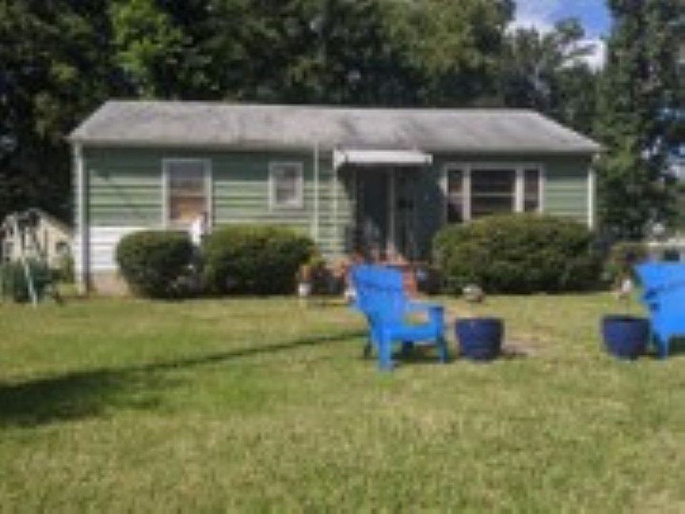 2nd image of 3077 Logandale Ave