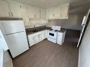 30 W 49th St APT 8, Long Beach, CA 90805