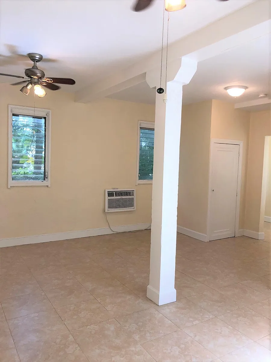 Living Area - 515 Catalonia Ave #5