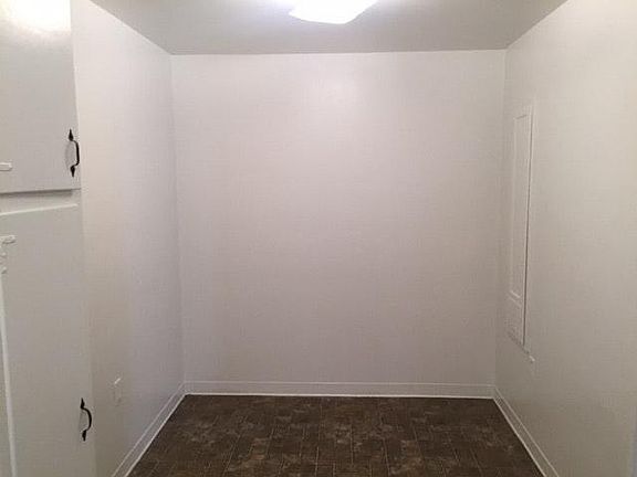4th image of 12122 Rosecrans Ave