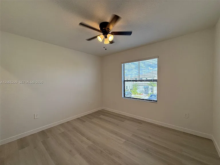 540 NE 1st Dr #0 — Photo 14