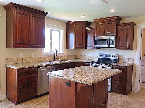 4th image of 4238 Daytona Cir