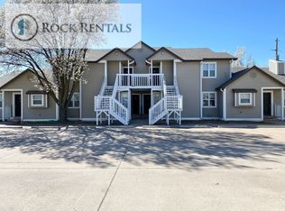 1710 E 24th Ave APT 3, Hutchinson, KS 67502