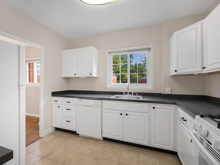 3624 Valley Dr — Photo 10