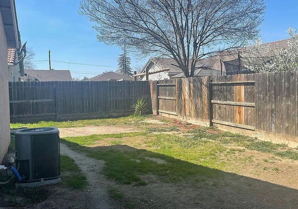 2nd image of 2138 W Solis St