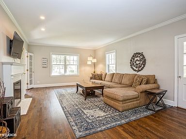 334 S Maple St, Itasca, IL 60143 | Zillow