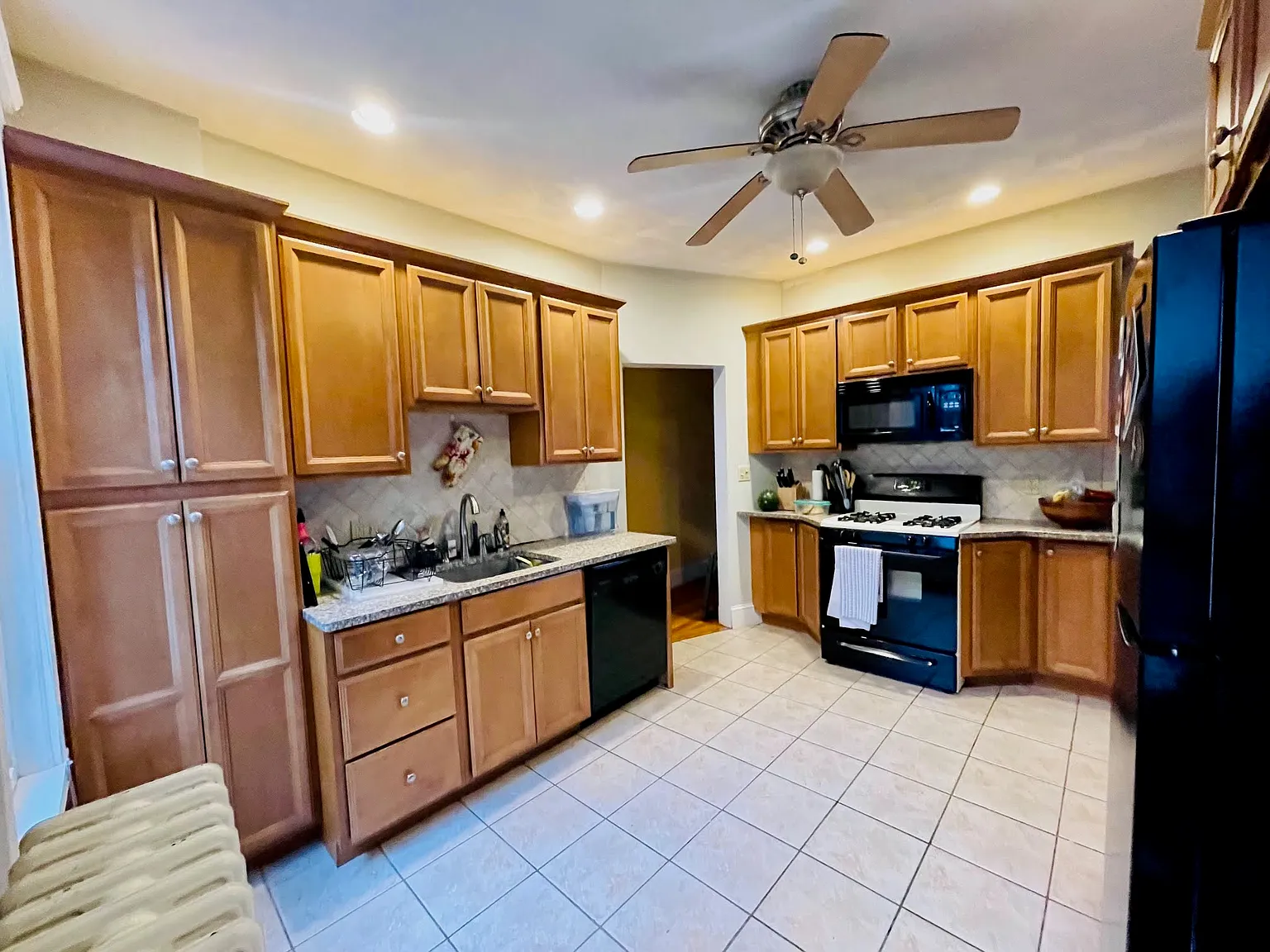 3 bed, 1480 sqft, $2,795 — Photo 3