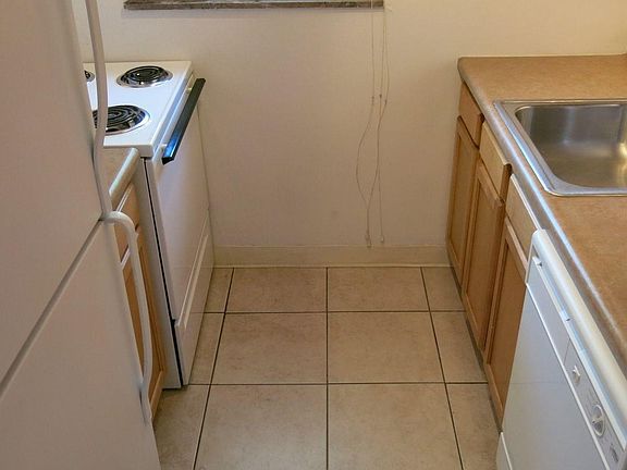 3rd image of 5731 Ellsworth Ave #C482a4f84