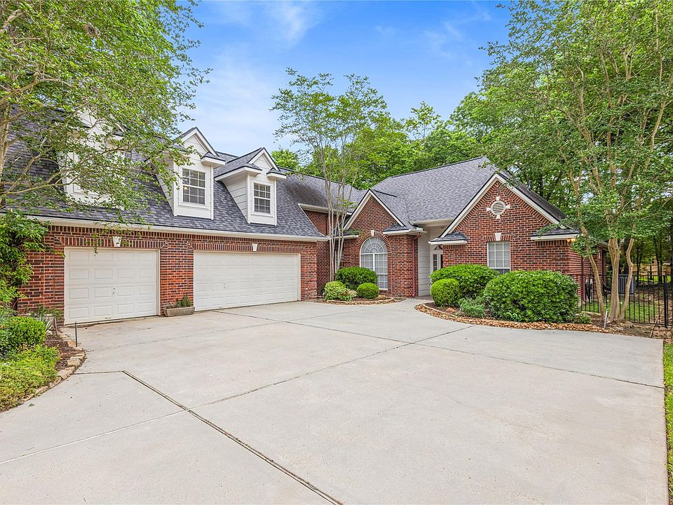 1st image of 106 Lazy Springs Dr
