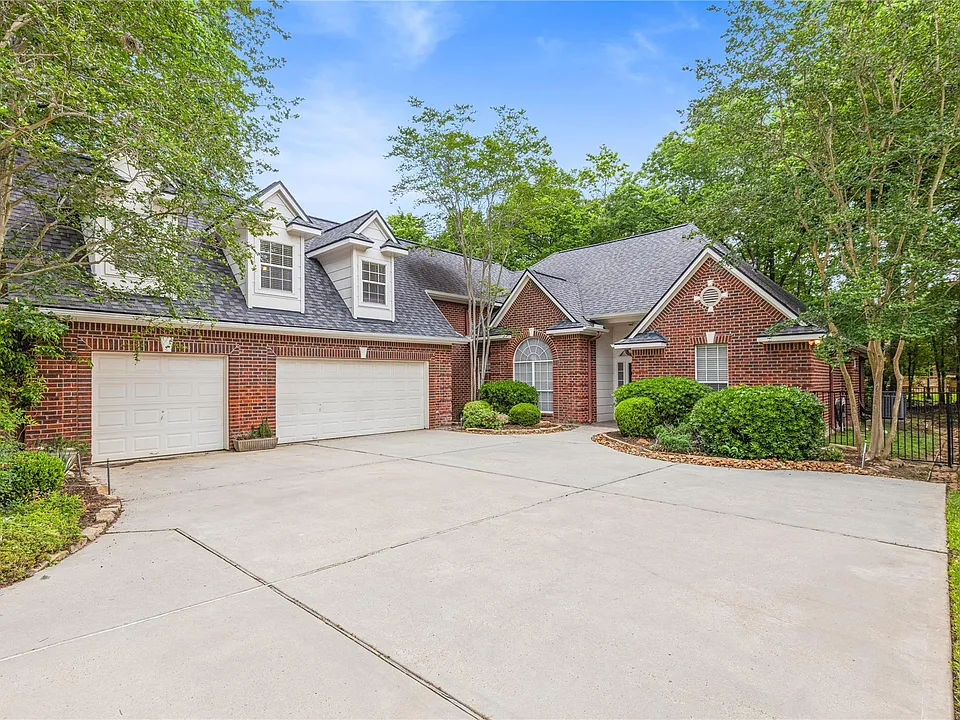 106 Lazy Springs Dr