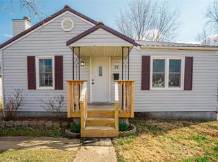 37 Greenwood Dr, Lebanon, MO 65536