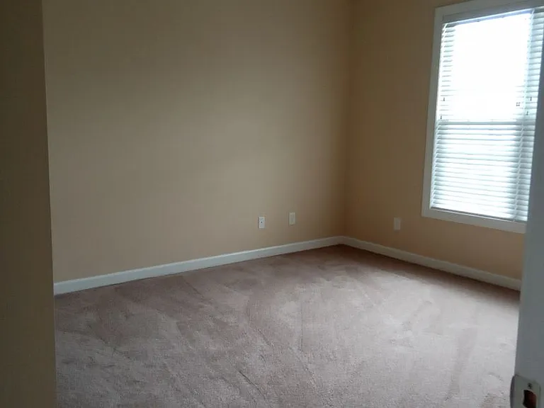 175 Old Murdoch Rd #106 — Photo 5