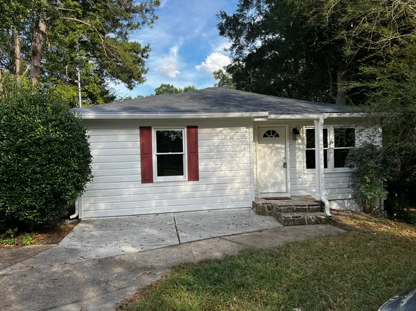 114 Carnes Dr SE, Marietta, GA 30008