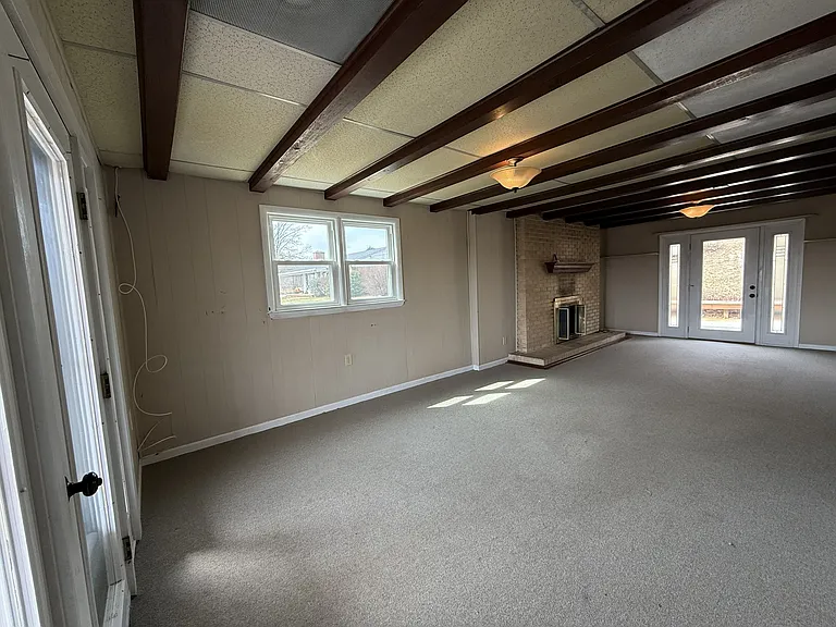 3900 S Main St — Photo 13