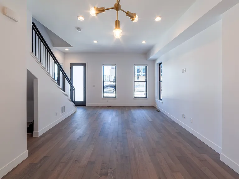 2317 Stout St — Photo 26