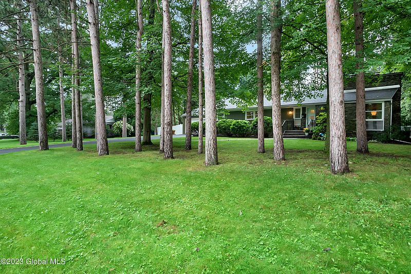 2nd image of 22 Chestnut Hill Road #S