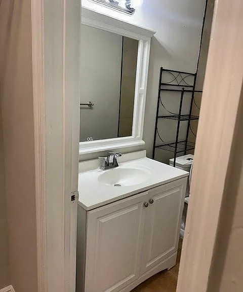 1440 Miami Rd #9 — Photo 3