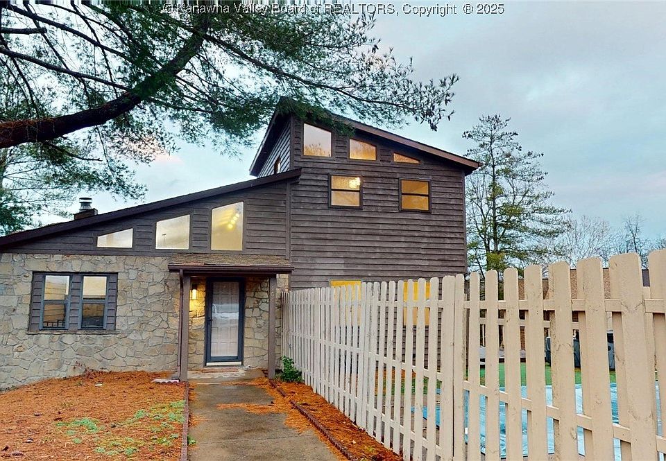 1st image of 100 Stonewood Dr