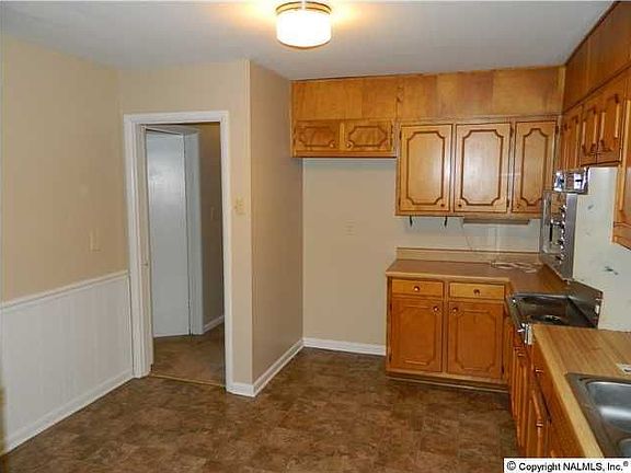 4th image of 402 Forrest Park Ct NW