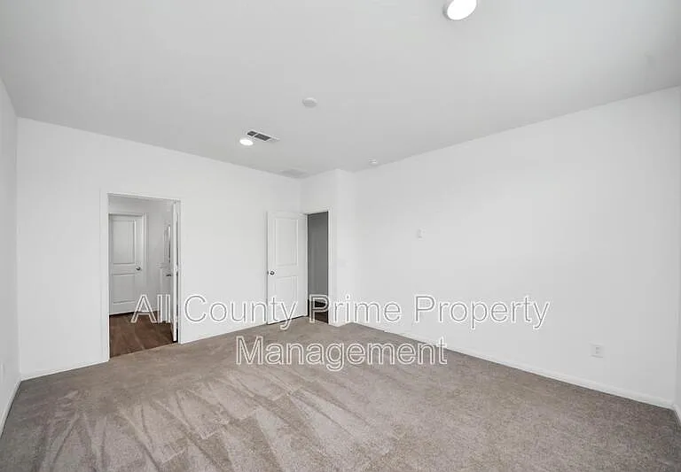 1325 Grass Bend Dr — Photo 14
