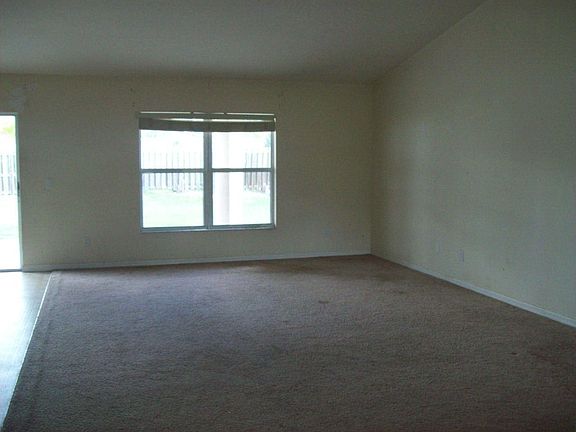2nd image of 449 SE Inwood Avenue