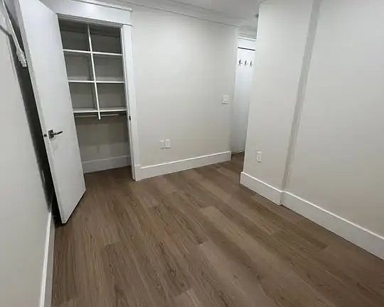 4th image of 1531 E 60th Ave