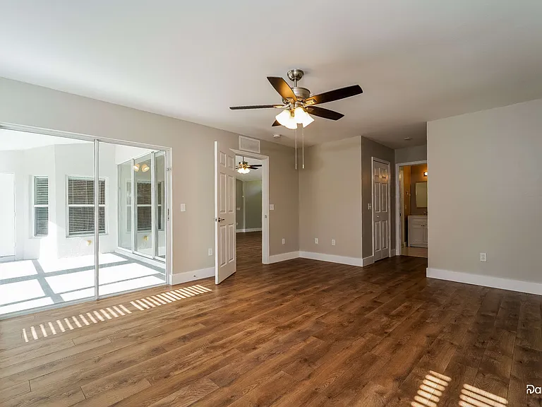 1743 Hazelton Ave — Photo 7