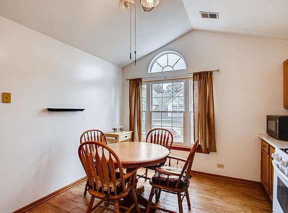4th image of 1729 Fairfax Cir E #B2